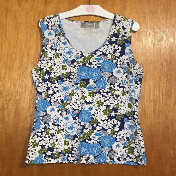 •CROFT & BARROW•BLUE&GREEN FLORAL TANK TOP SCOOPNECK STRETCH BLOUSE SIZE MEDIUM - Picture 5 of 7